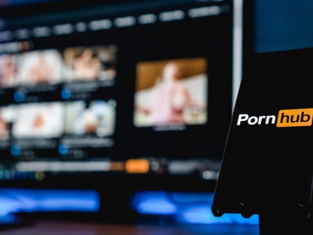 Pornhub-Gründer Granada, Spain; June 4, 2022: Pornhub Website on the Screen smartphone and computer. Illustrative editorial